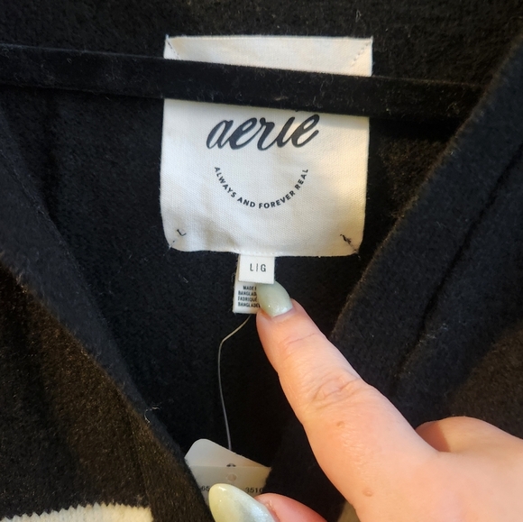 Aerie Black and White Striped Sweater - Picture 6 of 7